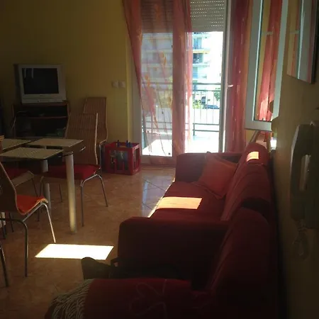 Egyutt A Csalad I. Apartman שיופוק